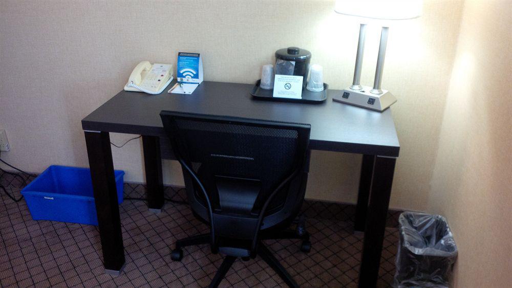 Holiday Inn Express Hamilton-Stoney Creek Esterno foto